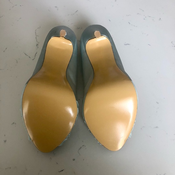 Blue satin heels with rhinestone embellishment - Picture 3 of 4